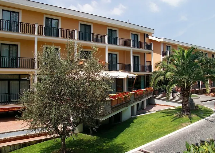 Appia Park 4*